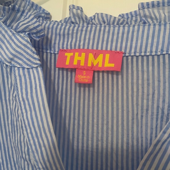 THML embroidered sleeve top - size small - Picture 3 of 4